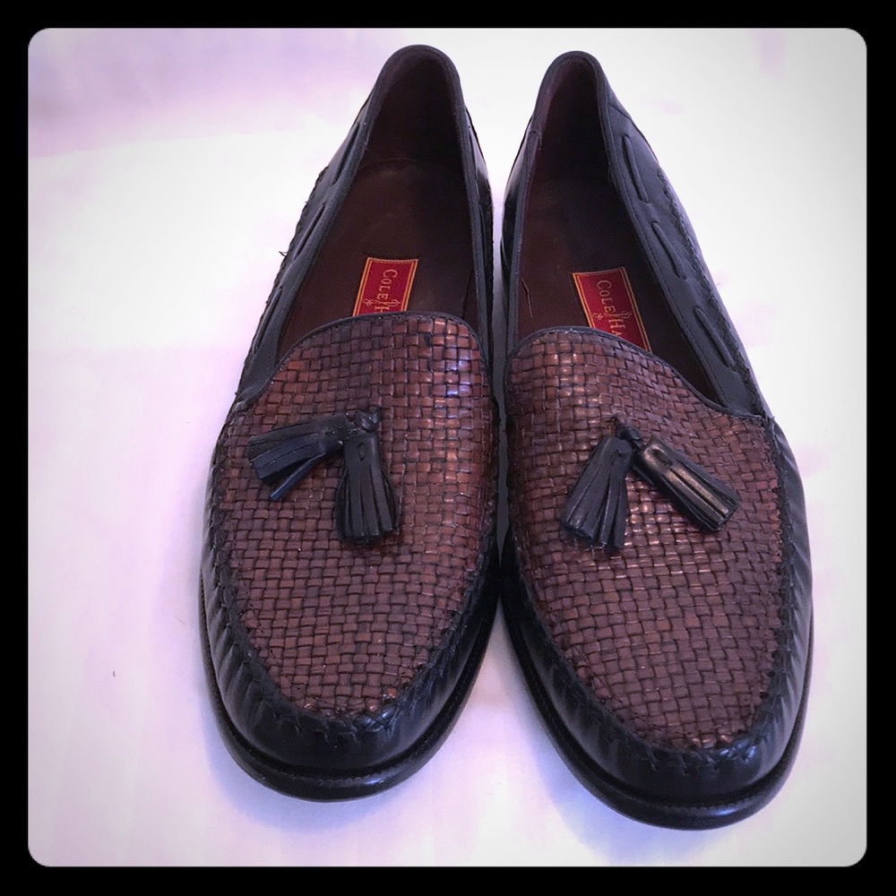 Gorgeous Cole Haan 2 tone woven loafer size 11 B